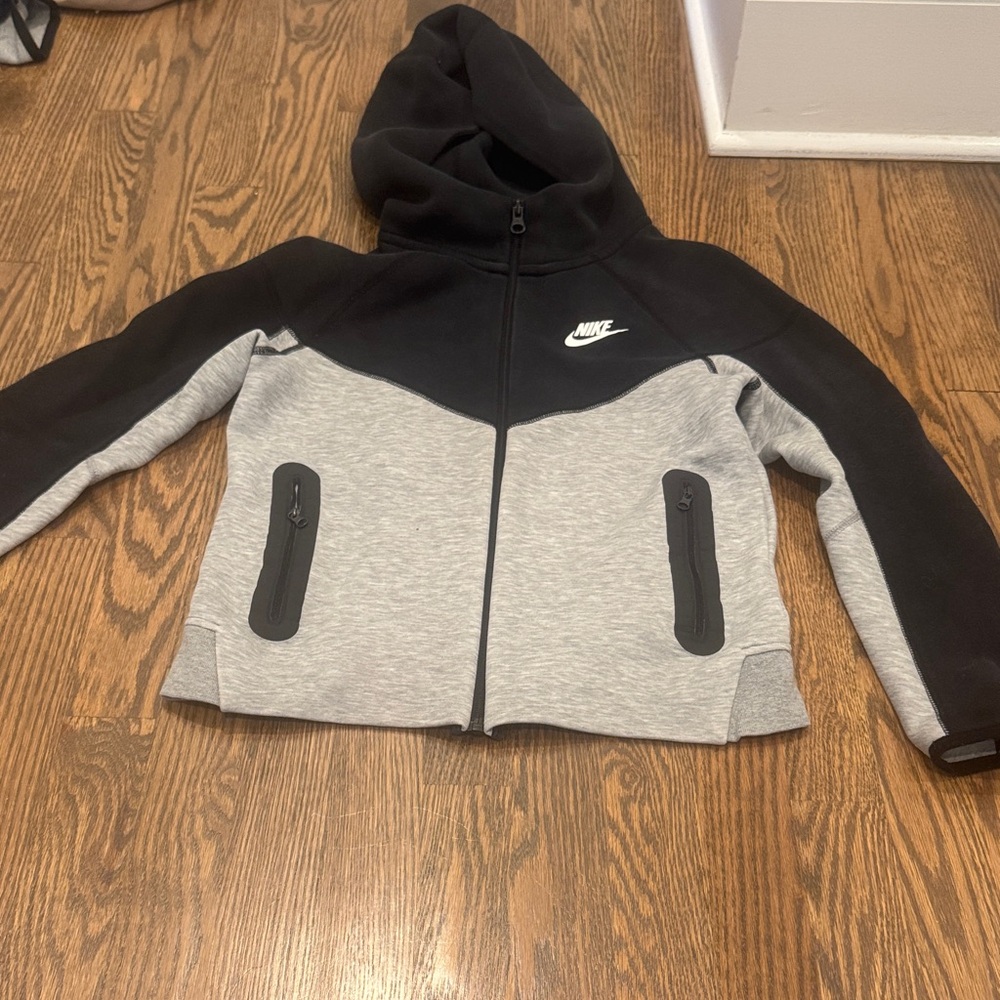 Nike Kids Black and Gray Hoodie